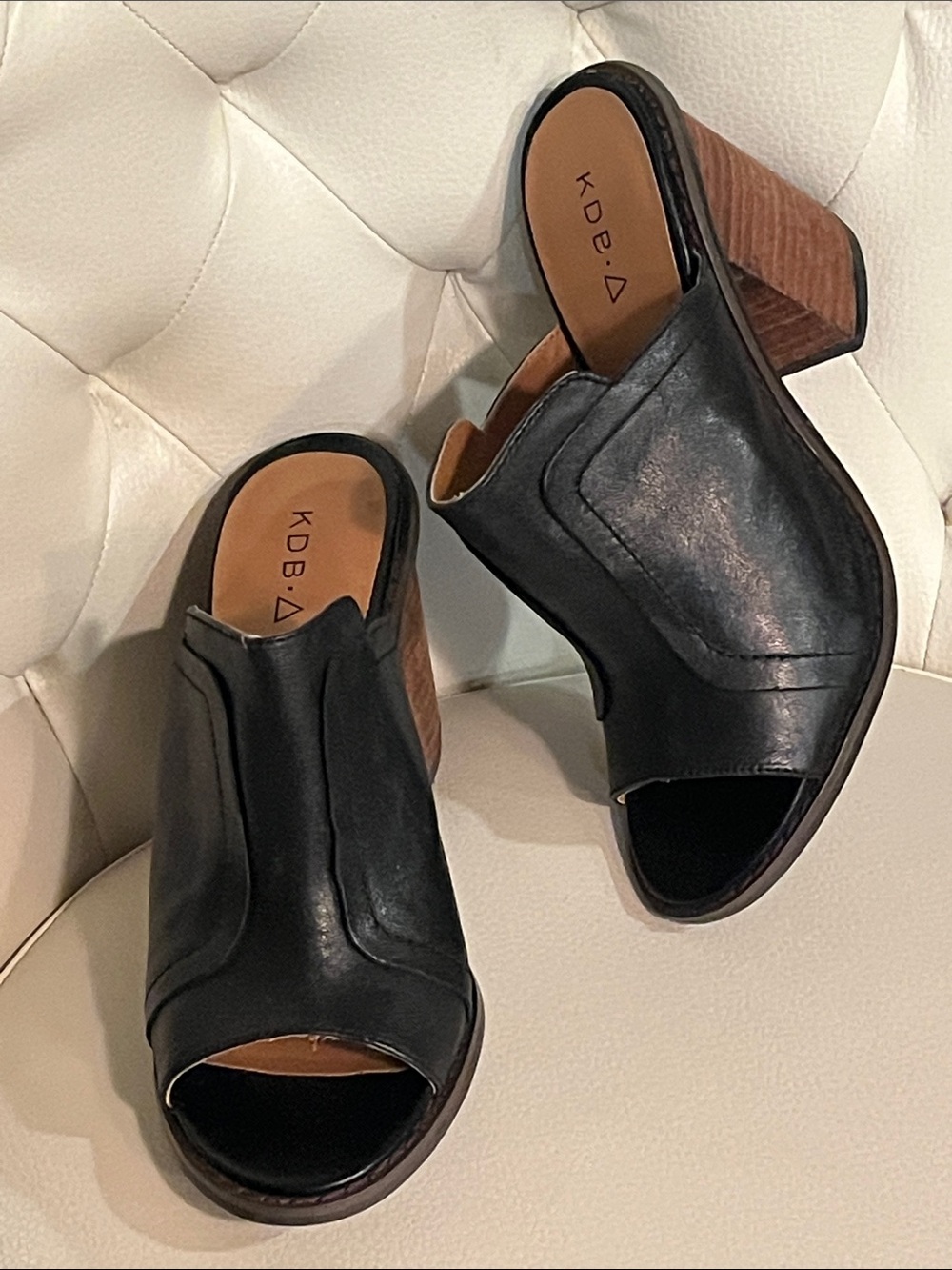 Kelsi Dagger Black Leather Open-Toe Block Heel Sandals Mules Beautiful